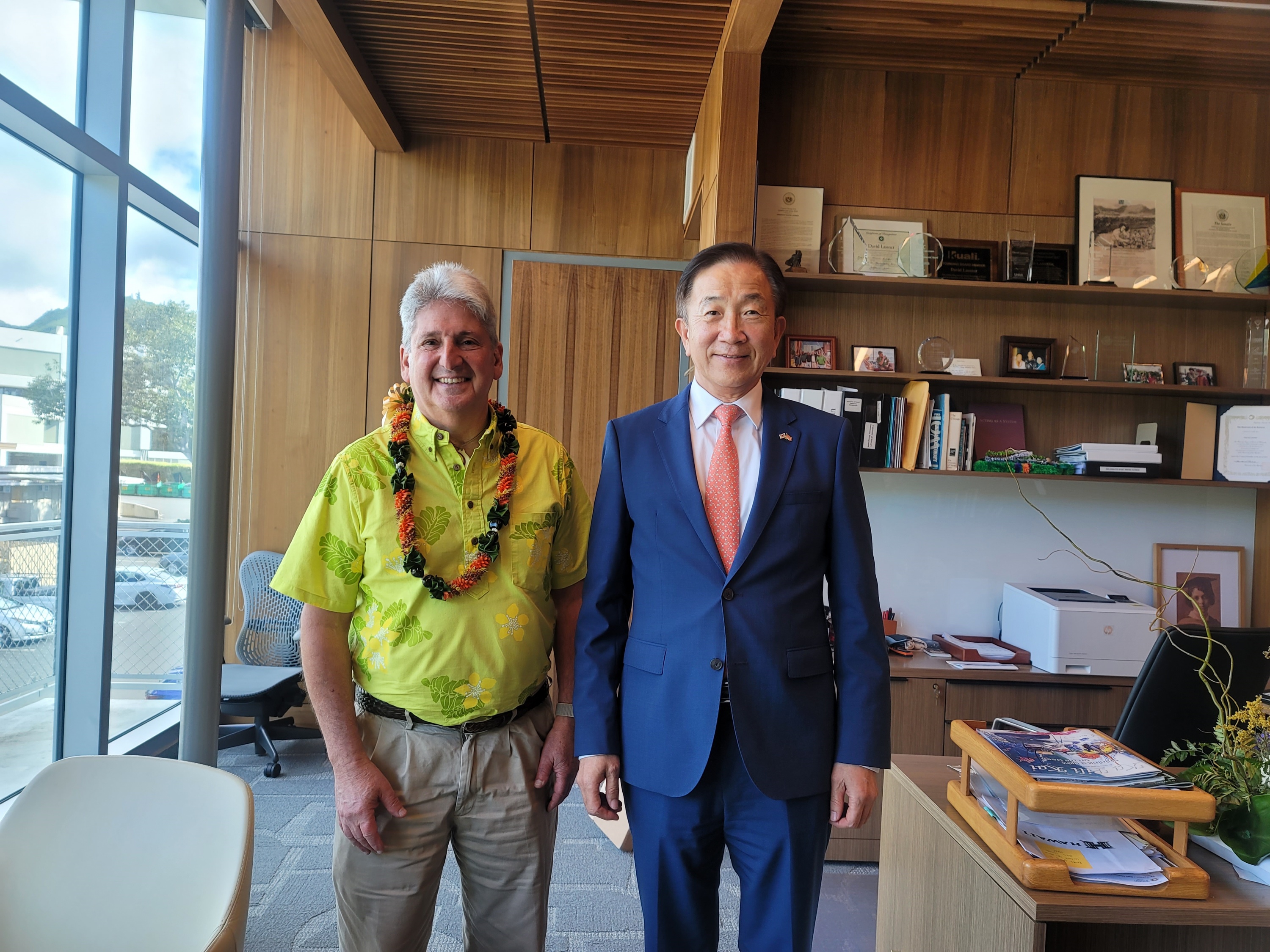 Meeting with Dr. David Lassner (President, University of Hawaii)